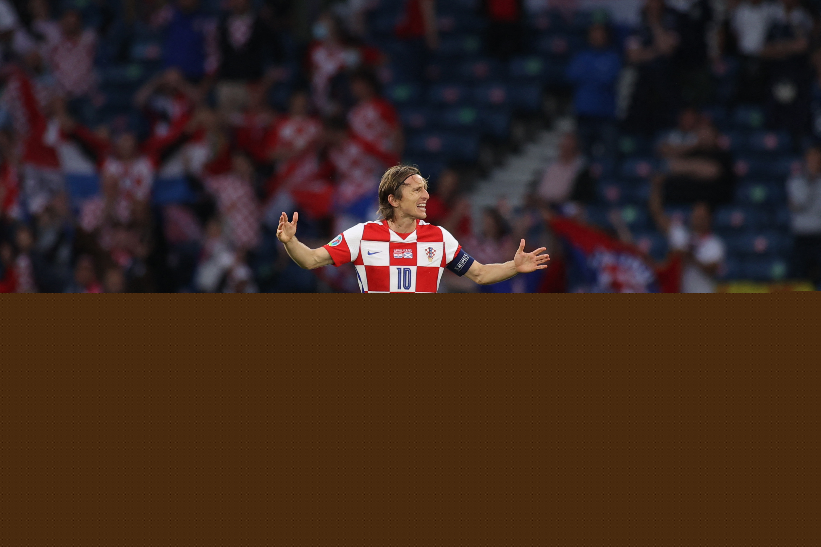 邵佳一告别西海岸球员：一天是你们教练，就永远是